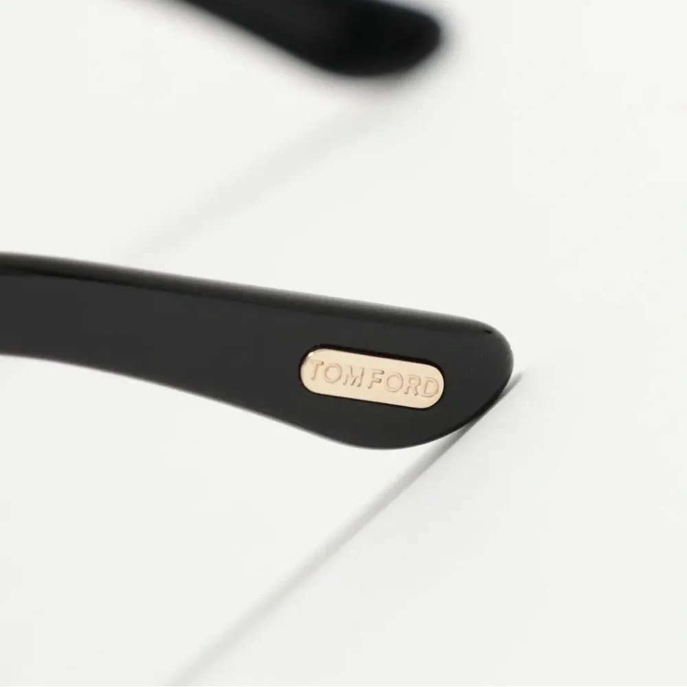 Tom Ford Cat Eye Sunglasses Black - Picture 4 of 5